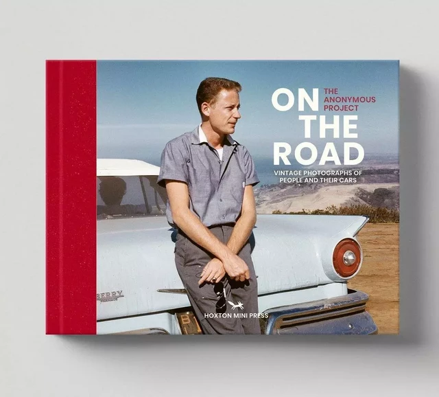 ON THE ROAD -  - HOXTON PRESS