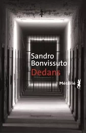 Bibliothèque italienne Dedans