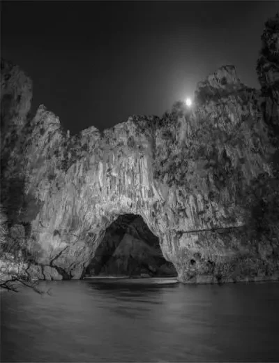 Chauvet - Pont d'Arc, l'inappropriable - Raphaël Dallaporta - XAVIER BARRAL