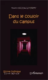 Dans le couloir du campus