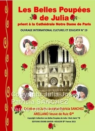 Livre N° 19 Les Belles Poupées de Julia vont prier à la Cathédrale Notre Dame de Paris