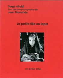 La petite fille au lapin