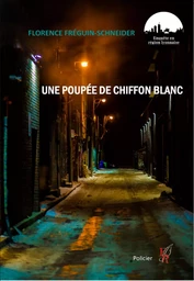 Une poupée de chiffon blanc