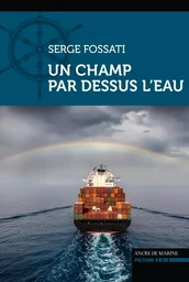 Un champ par dessus l'eau