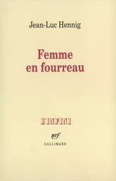 Femme en fourreau