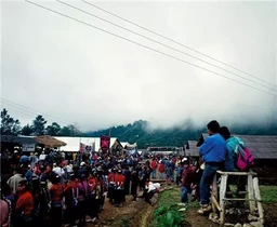 Bruno Serralongue Encuentro, Chiapas 1996 (version en franCais) /franCais